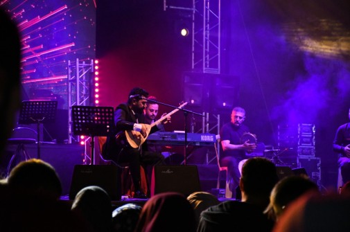 13. Uluslararası Kalecik Karası Üzüm Festivali'nde şarkıcı Mesut Dağlı en sevilen parçalarını seslendirdi.