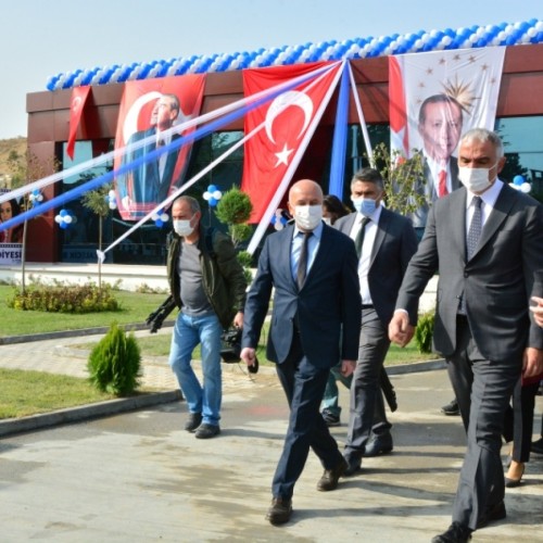 Kültür Merkezi 1. Etabımız Kültür ve Turizm Bakanımız Sn. Mehmet Nuri ERSOY'un katılımı ile açıldı.