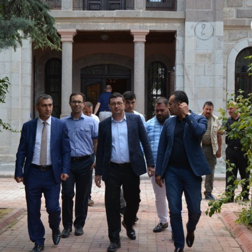 Bala Kaymakamı Sn. Mithat Can KUTLUCA, Bala Belediye Başkanı Sn. Ahmet BURAN Başkanımızı makamında ziyaret etti.